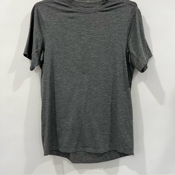 Lululemon Athleisure Heathered Gray Tee Shirt Short Sleeve Size Small - Picture 5 of 7